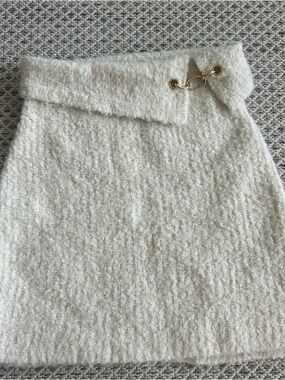 wild fable Cream Bouclé Mini Skirt with Gold Hardware